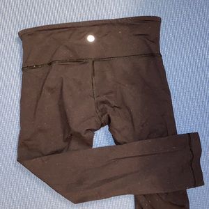 Lululemon Wunder Under 7/8 length - size 8